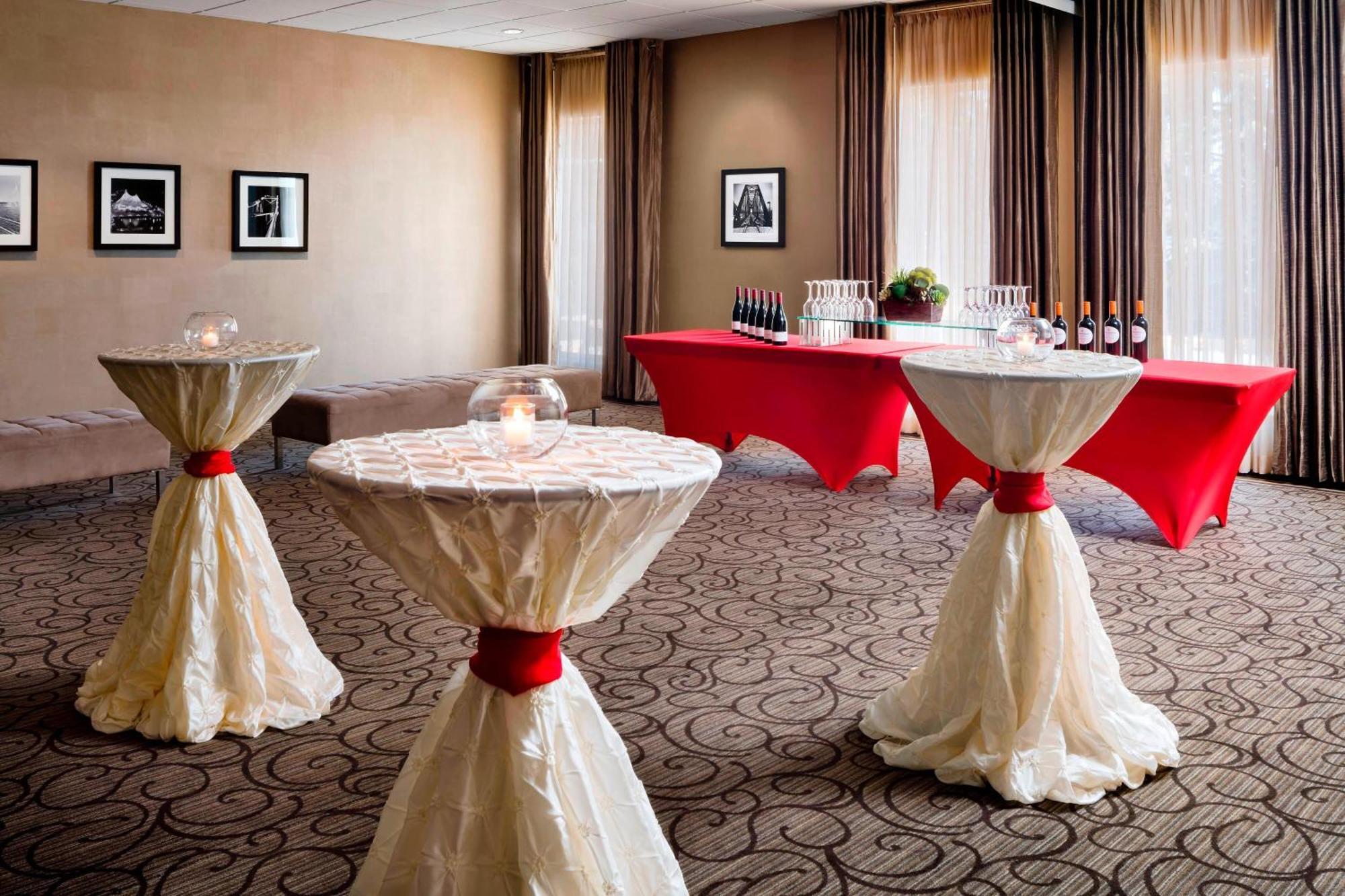 Delta Hotels By Marriott Sault Ste. Marie Waterfront Ngoại thất bức ảnh